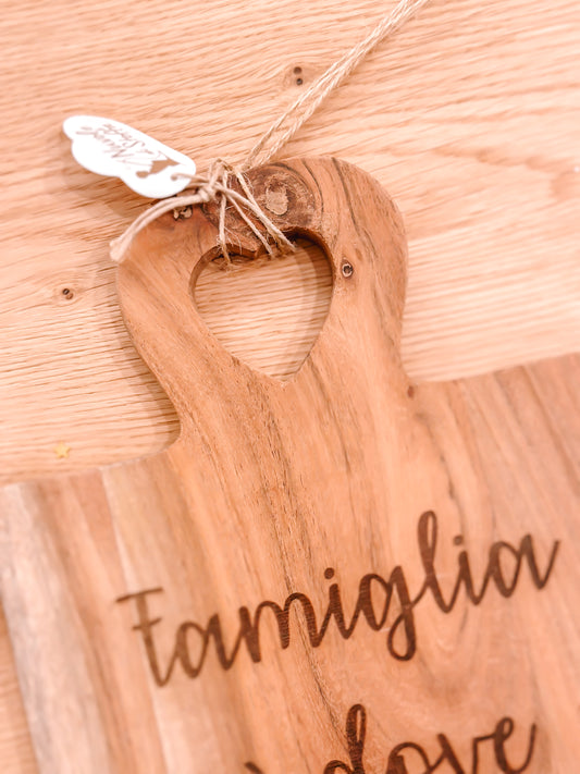 Tagliere "Famiglia è dove abita il cuore"