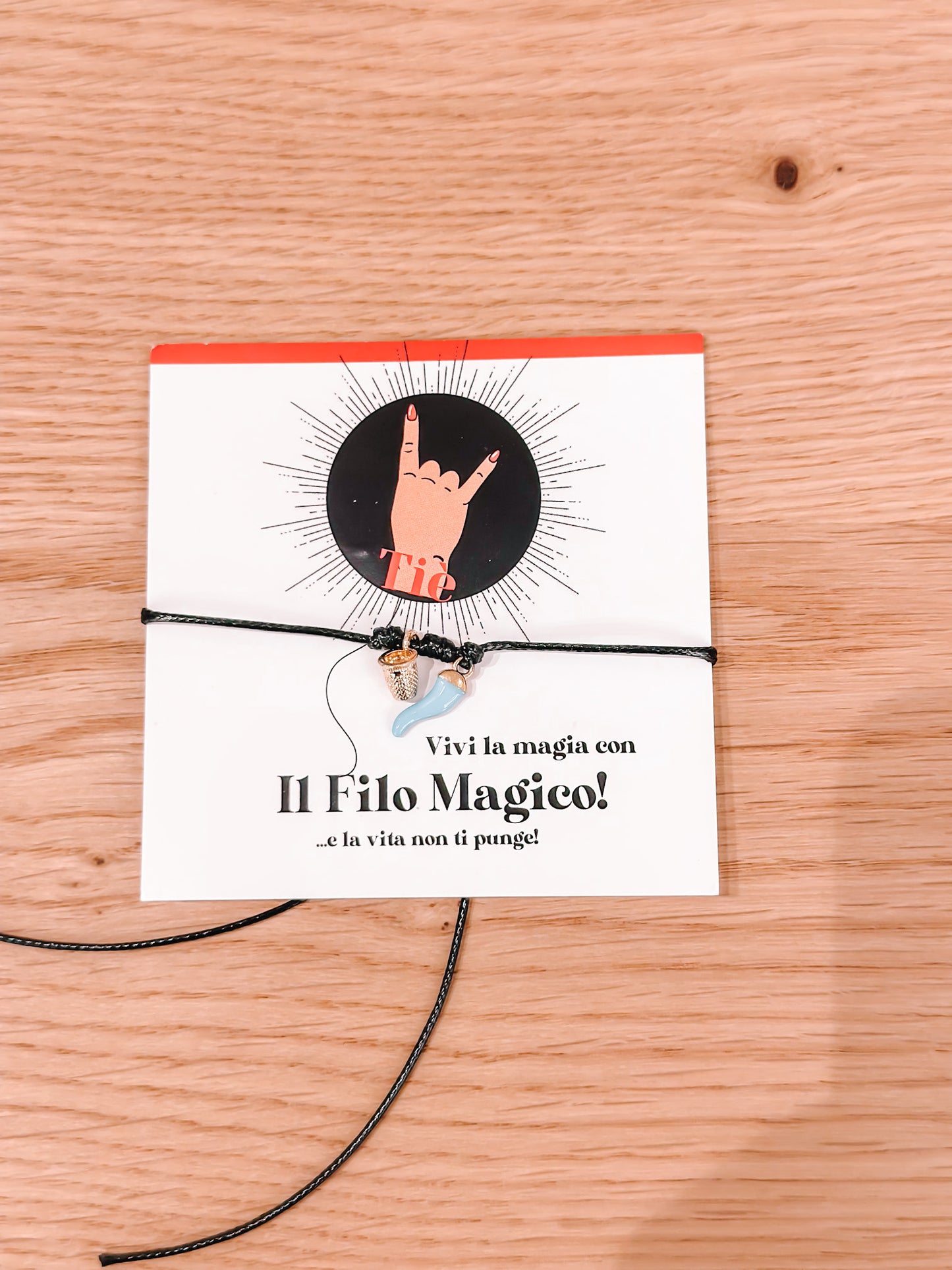 Bracciale filo magico corno colorato